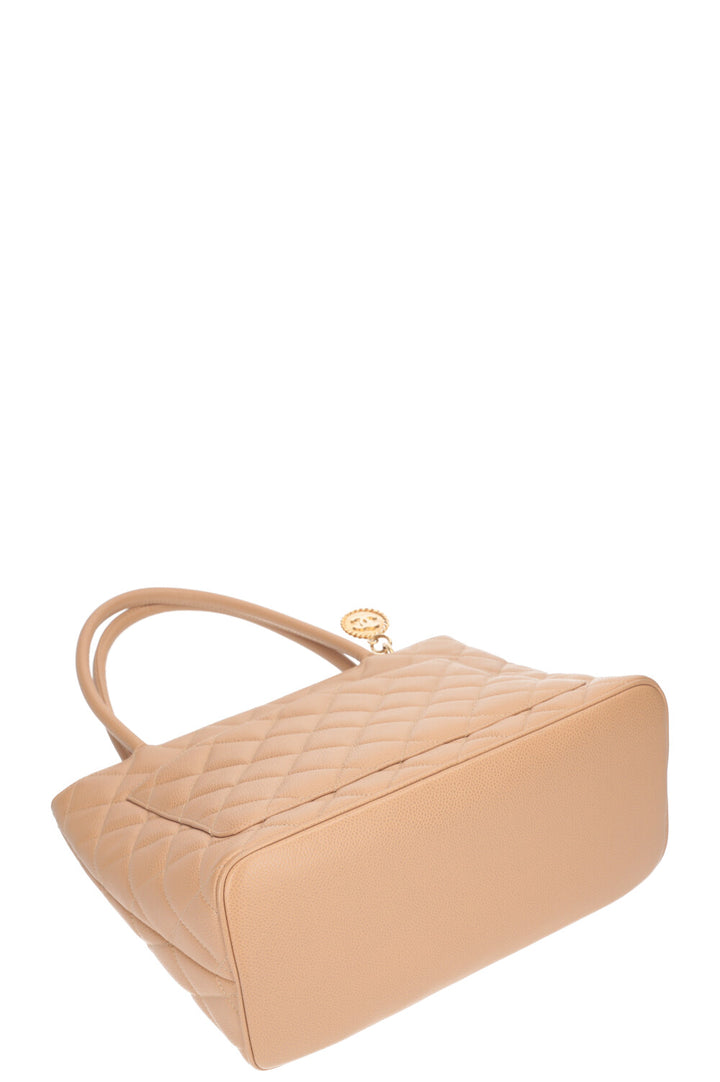 CHANEL Medaillion Tote Caviar Beige Jumbo