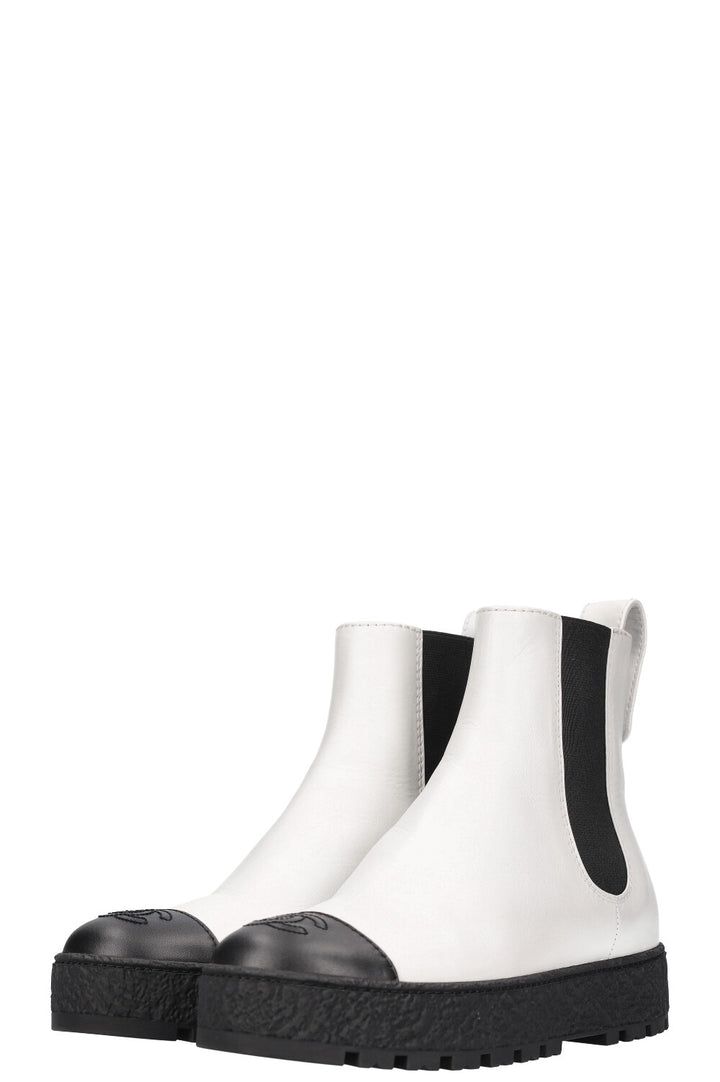 CHANEL Boots Black & White FW21/22