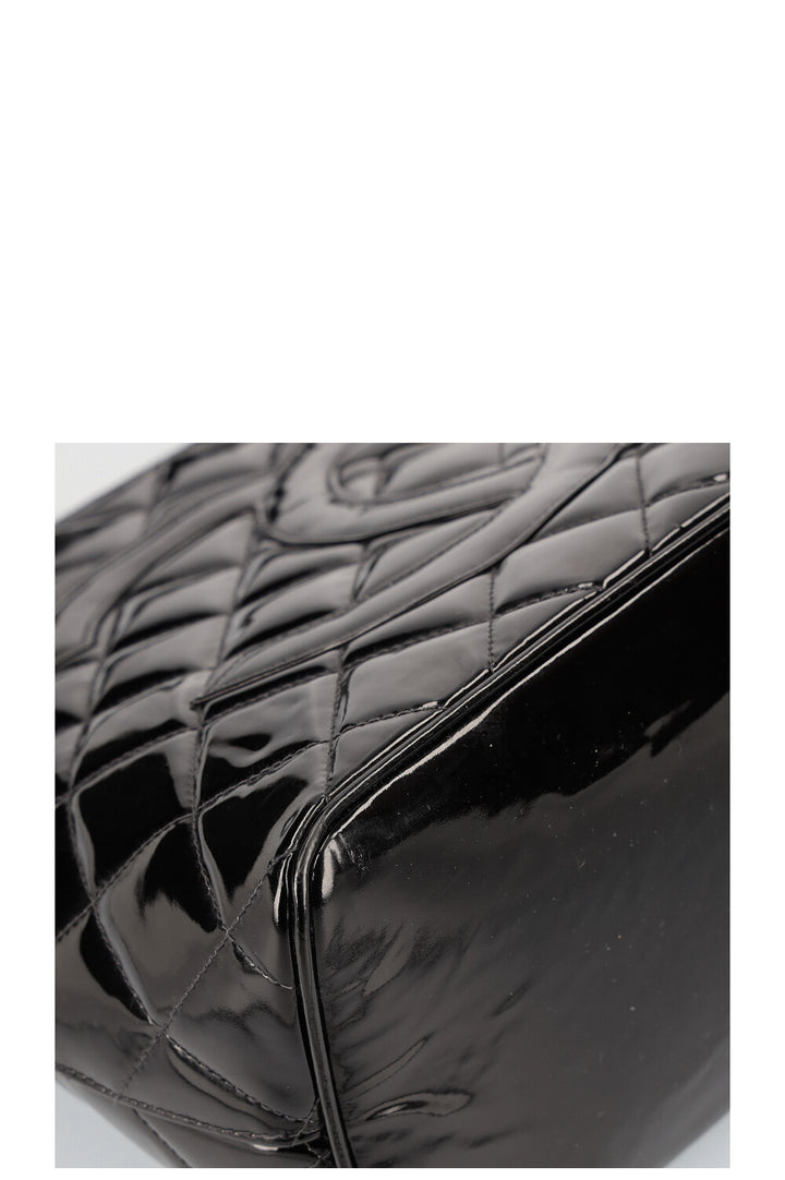 CHANEL Medaillon Tote Patent Black 2002