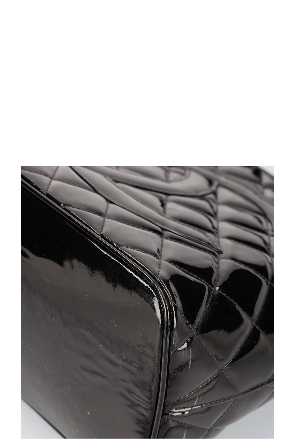 CHANEL Medaillon Tote Patent Black 2002