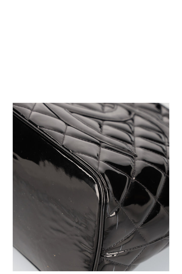CHANEL Medaillon Tote Patent Black 2002
