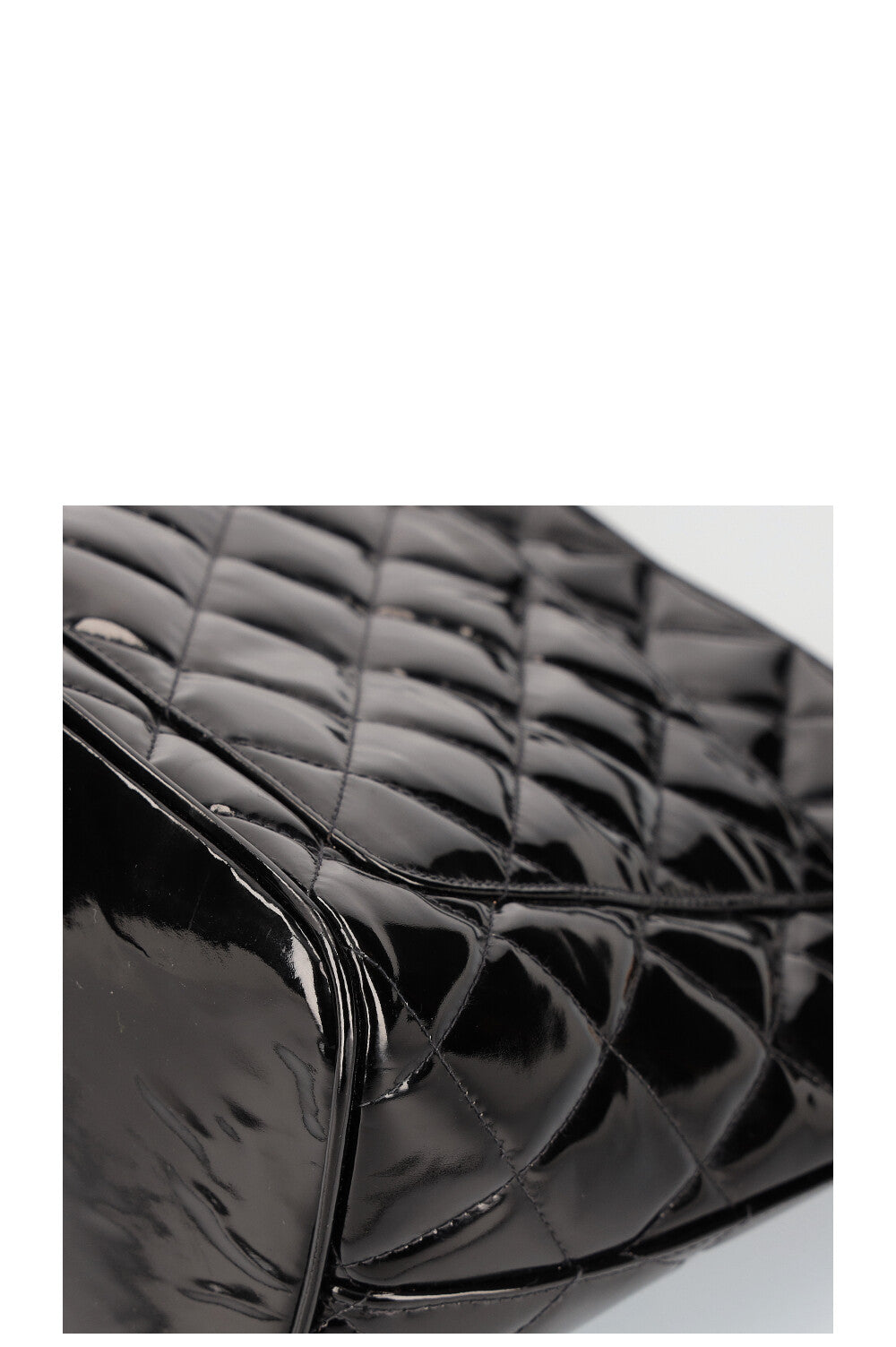 CHANEL Medaillon Tote Patent Black 2002