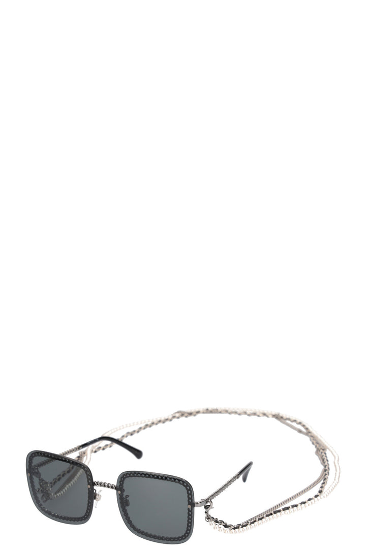 CHANEL Sunglasses with Chain