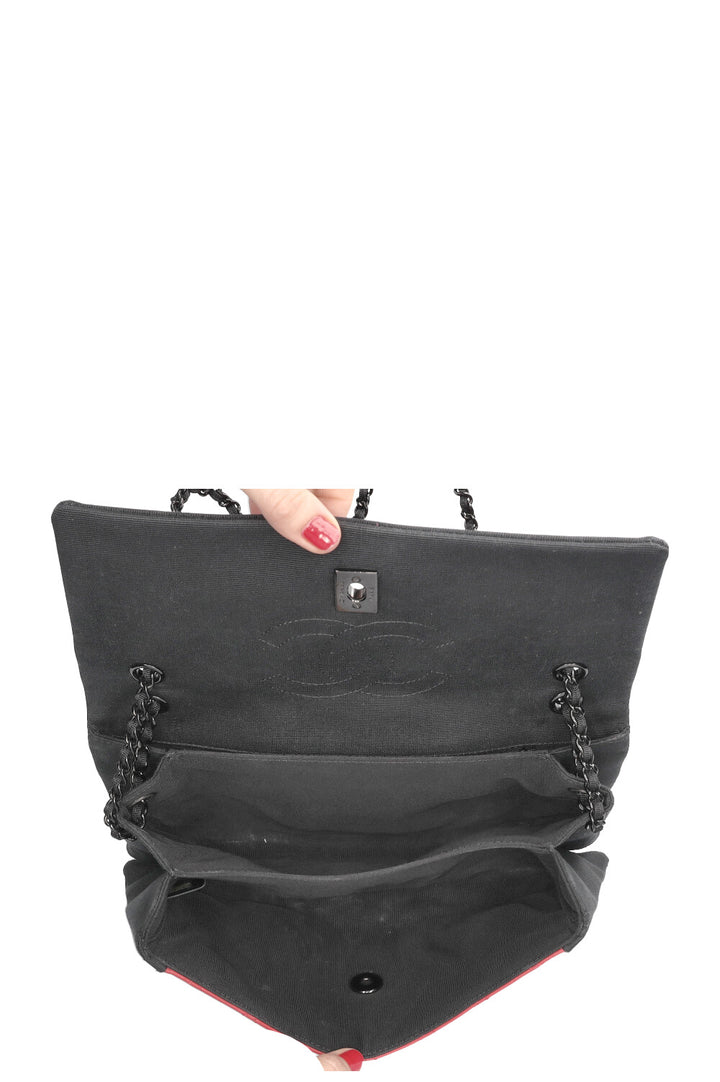 CHANEL Sac à rabat unique Rouge Noir