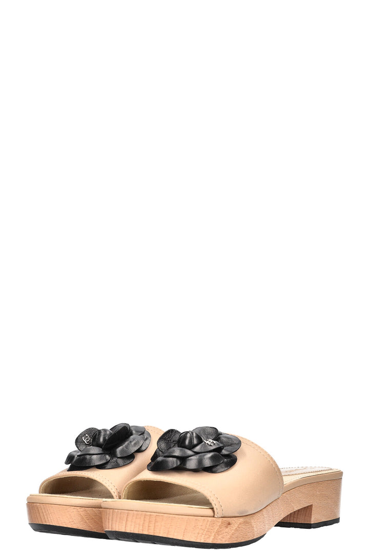 CHANEL Camelia Wood Flats Beige