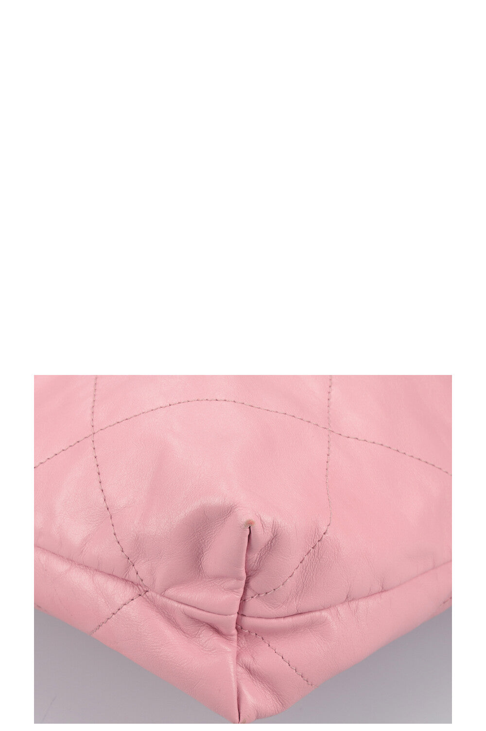 CHANEL 22 Bag Pink