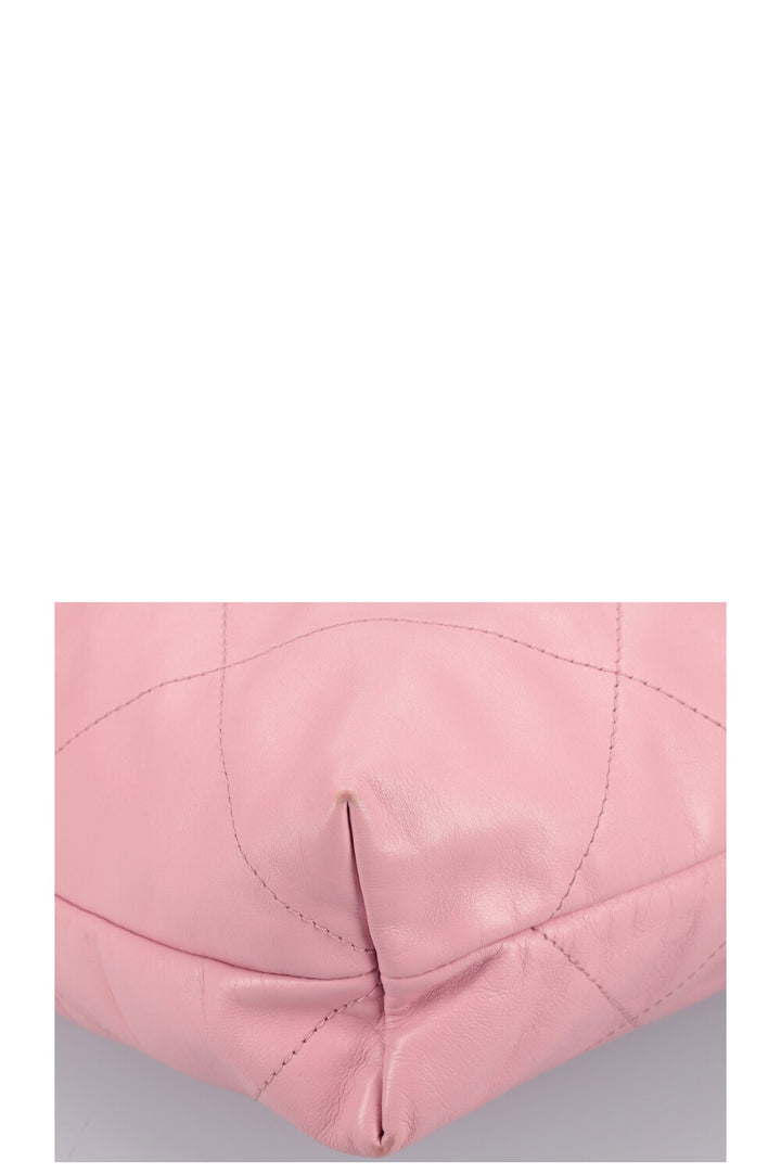 CHANEL 22 Bag Pink
