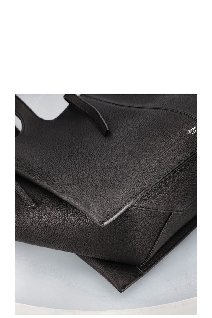 CÉLINE Tri-fold Bag Black