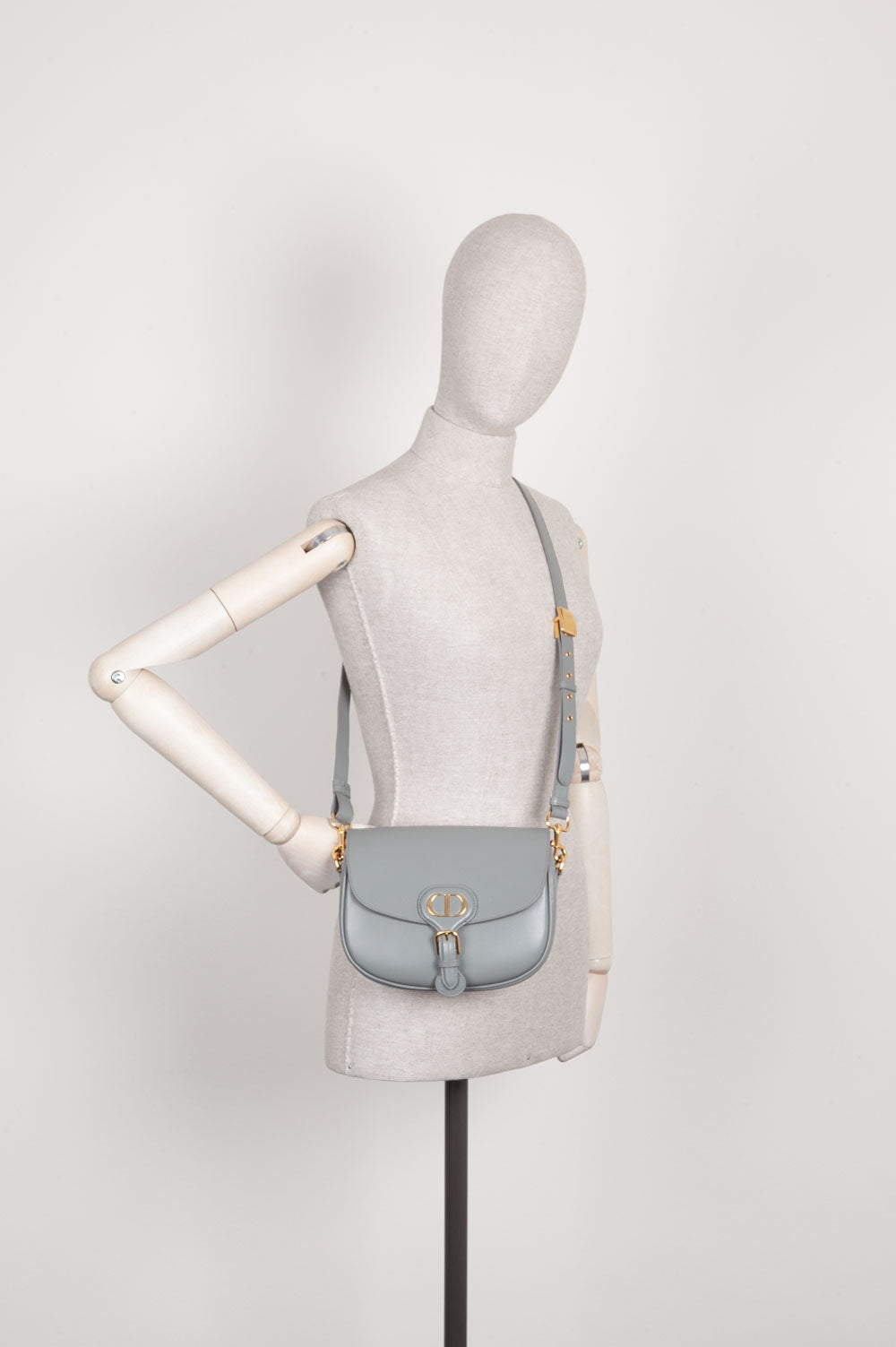 CHRISTIAN DIOR Bobby Bag Medium Grey – REAWAKE