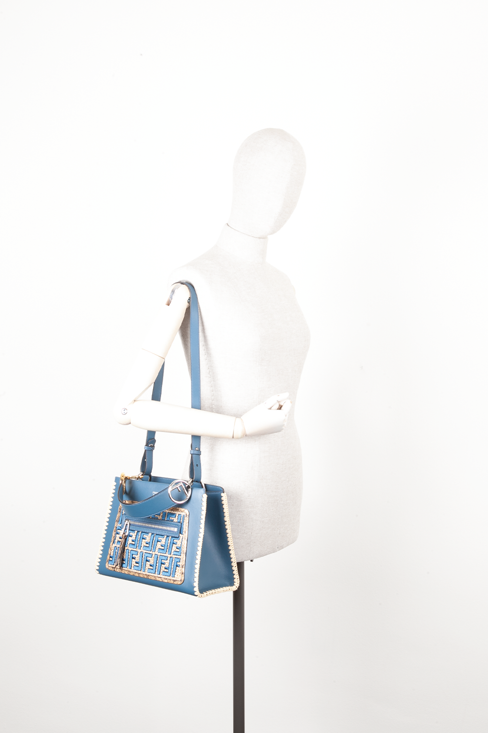 FENDI Small Runaway Bag Raffia Blue