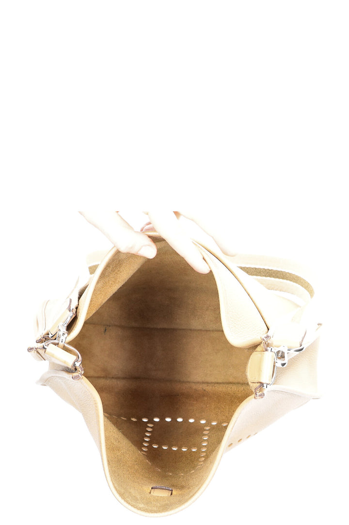 HERMÈS Evelyne II Bag Clemence Leather Beige