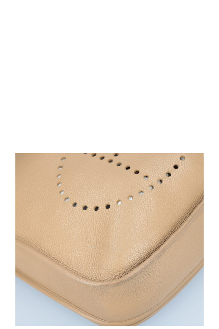 HERMÈS Evelyne II Bag Clemence Leather Beige