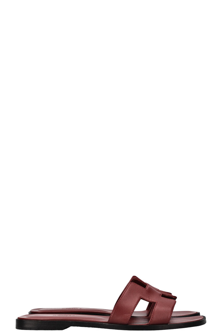 HERMÈS Oran Flats Burgundy