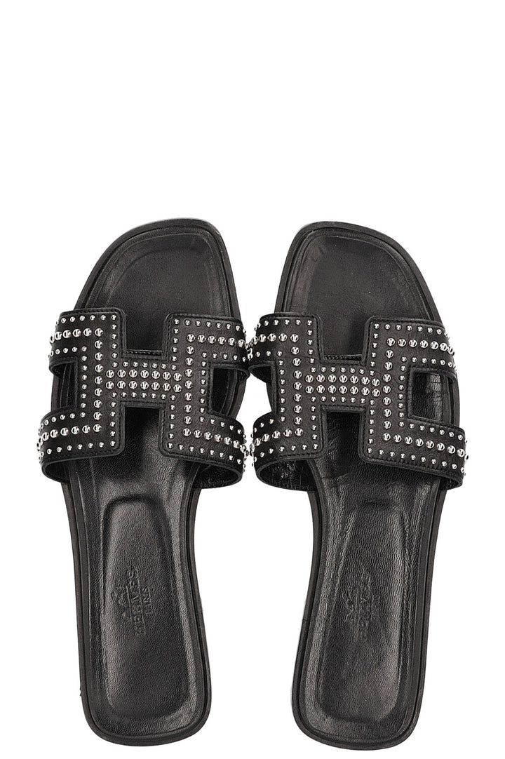 HERMÈS Oran Flats Studs Black