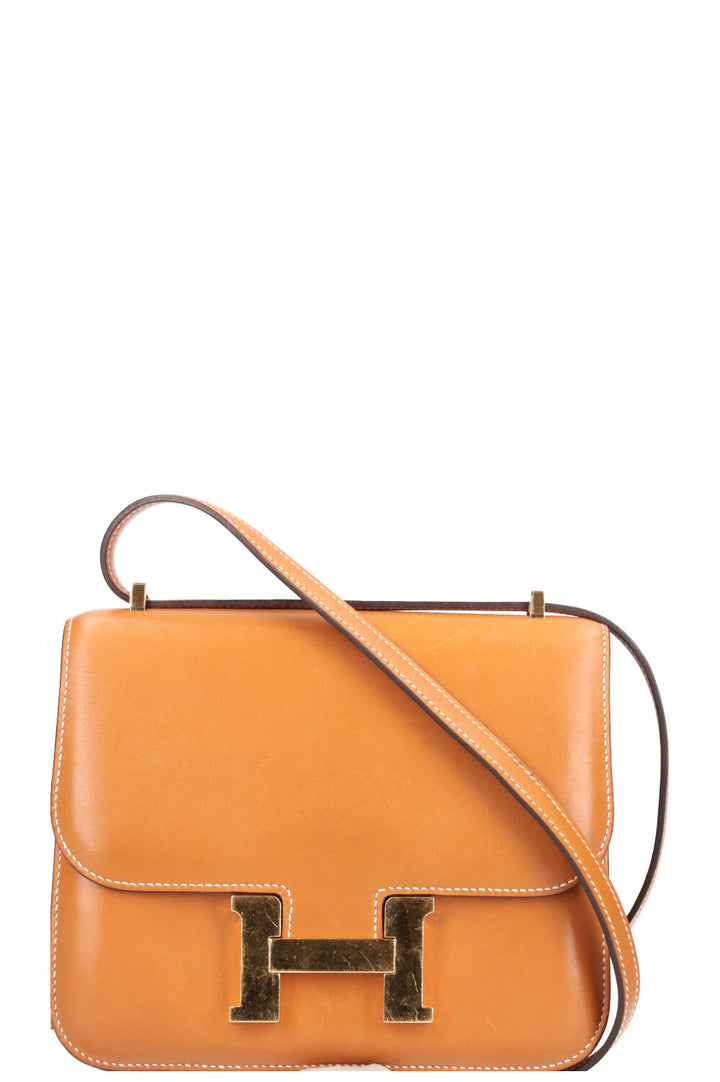 HERMÈS Mini Constance 18 Veau Butler Naturel Sable