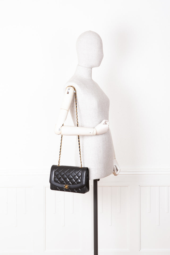 CHANEL Vintage Diana Flap Bag Medium