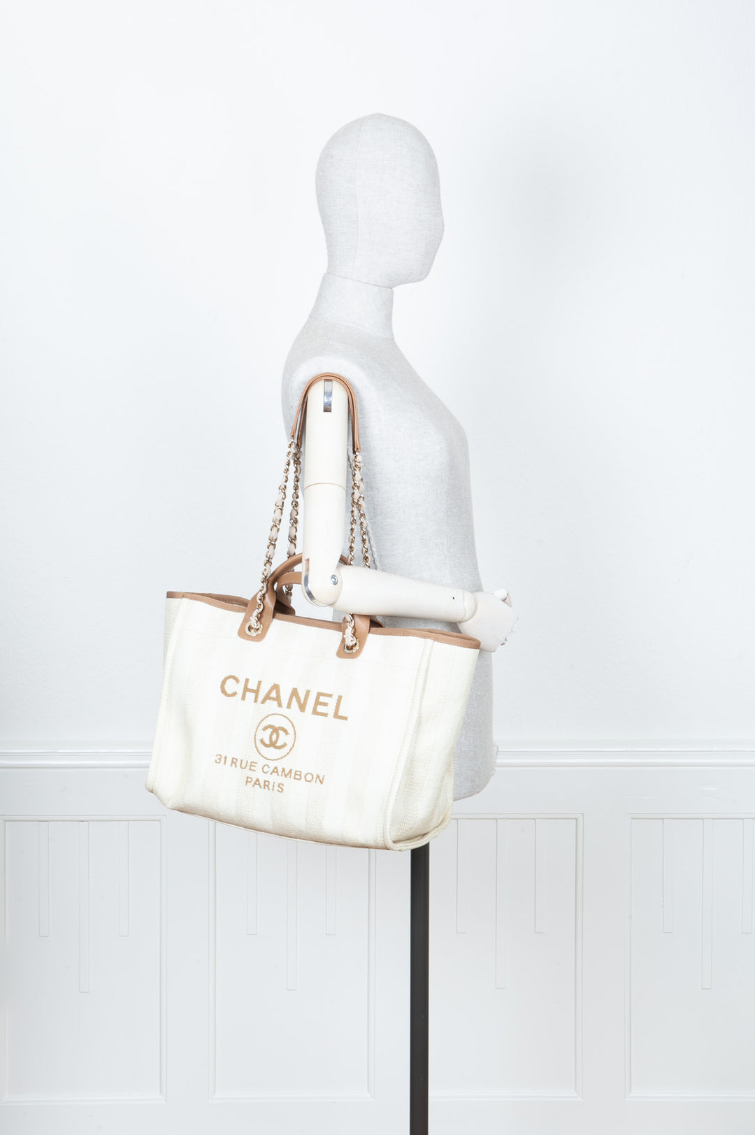 CHANEL Deauville Bag Medium Raffia Beige