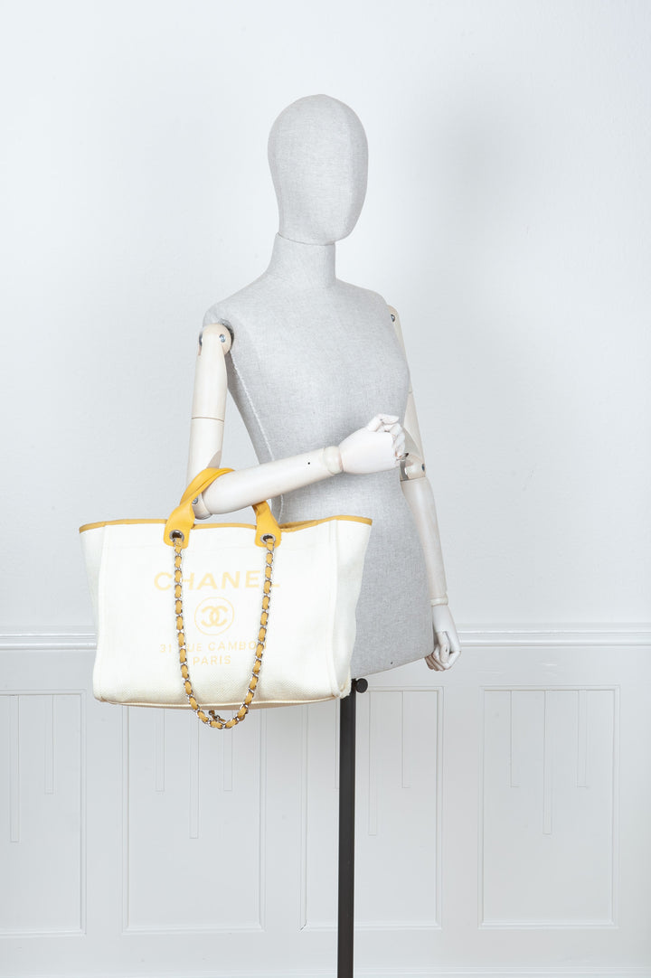 CHANEL Deauville Bag Medium Raffia Yellow