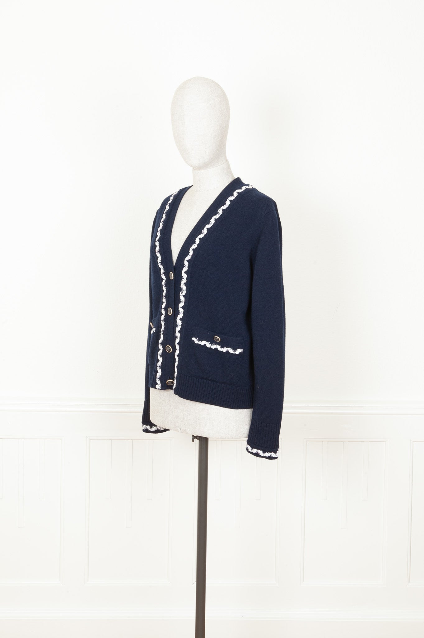 CHANEL 2021 Patch Pocket Knit Cardigan Navy – REAWAKE
