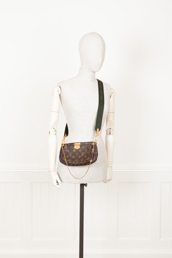 LOUIS VUITTON Multi Pochette Accessoires MNG