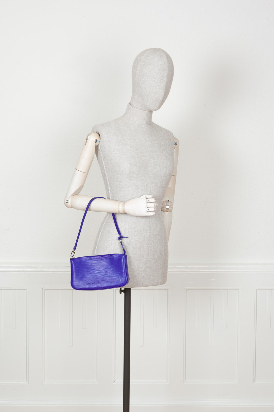 LOUIS VUITTON Pochette Epi Figue