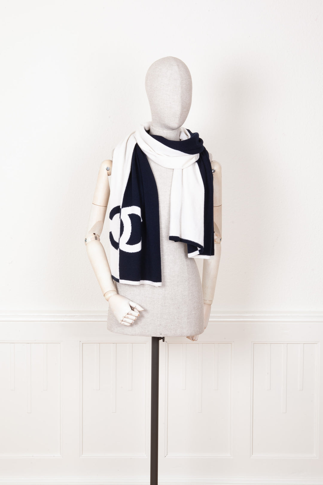 CHANEL CC Scarf Cashmere White Blue