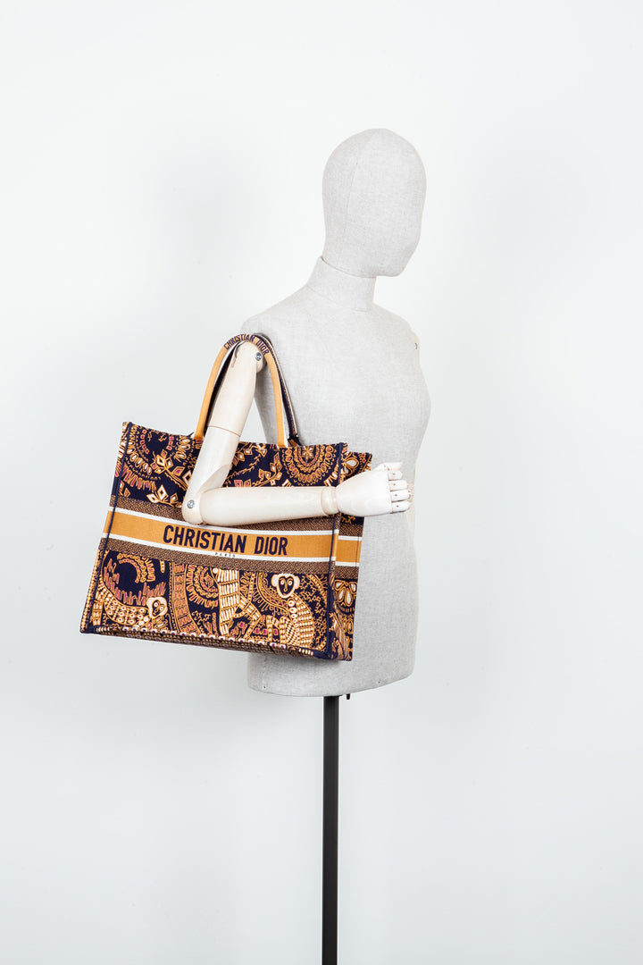 CHRISTIAN DIOR Animal Book Tote Grand Singe