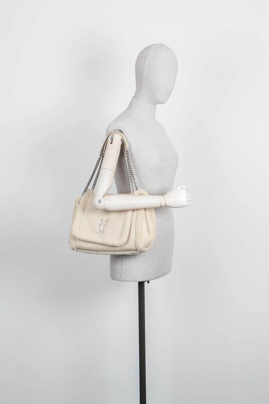 SAINT LAURENT Sac Nolita Shearling Ivoire