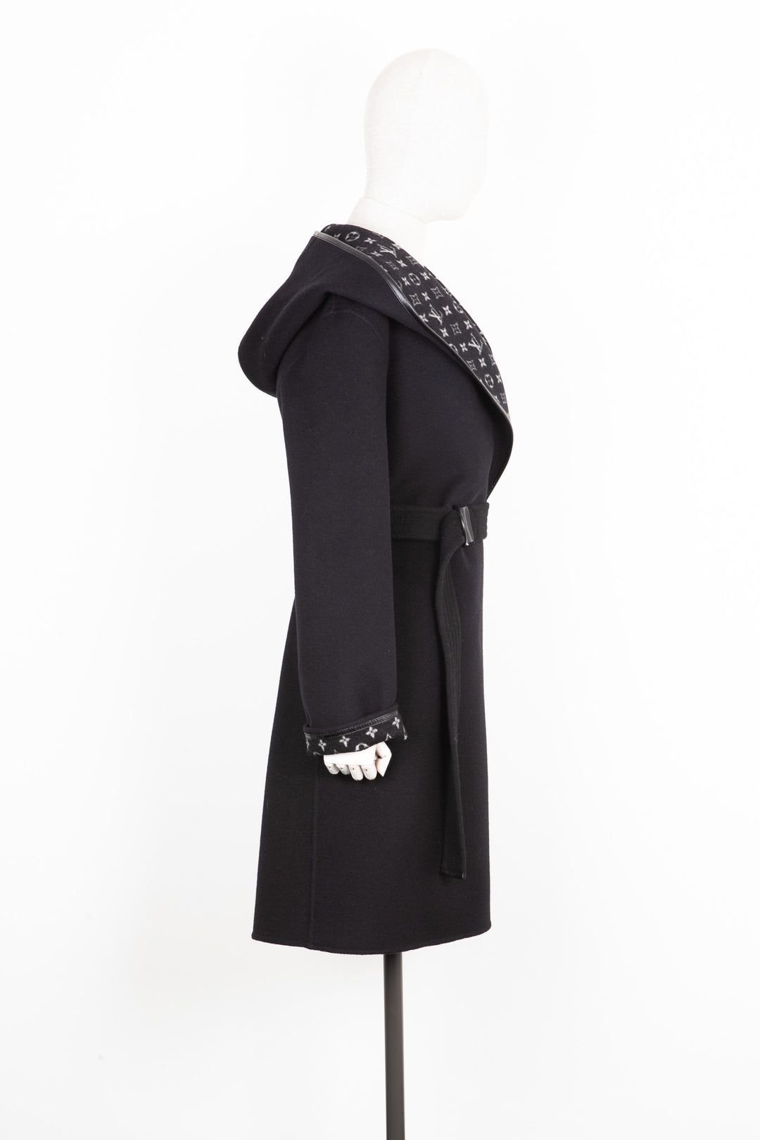 LOUIS VUITTON Manteau portefeuille monogramme Noir