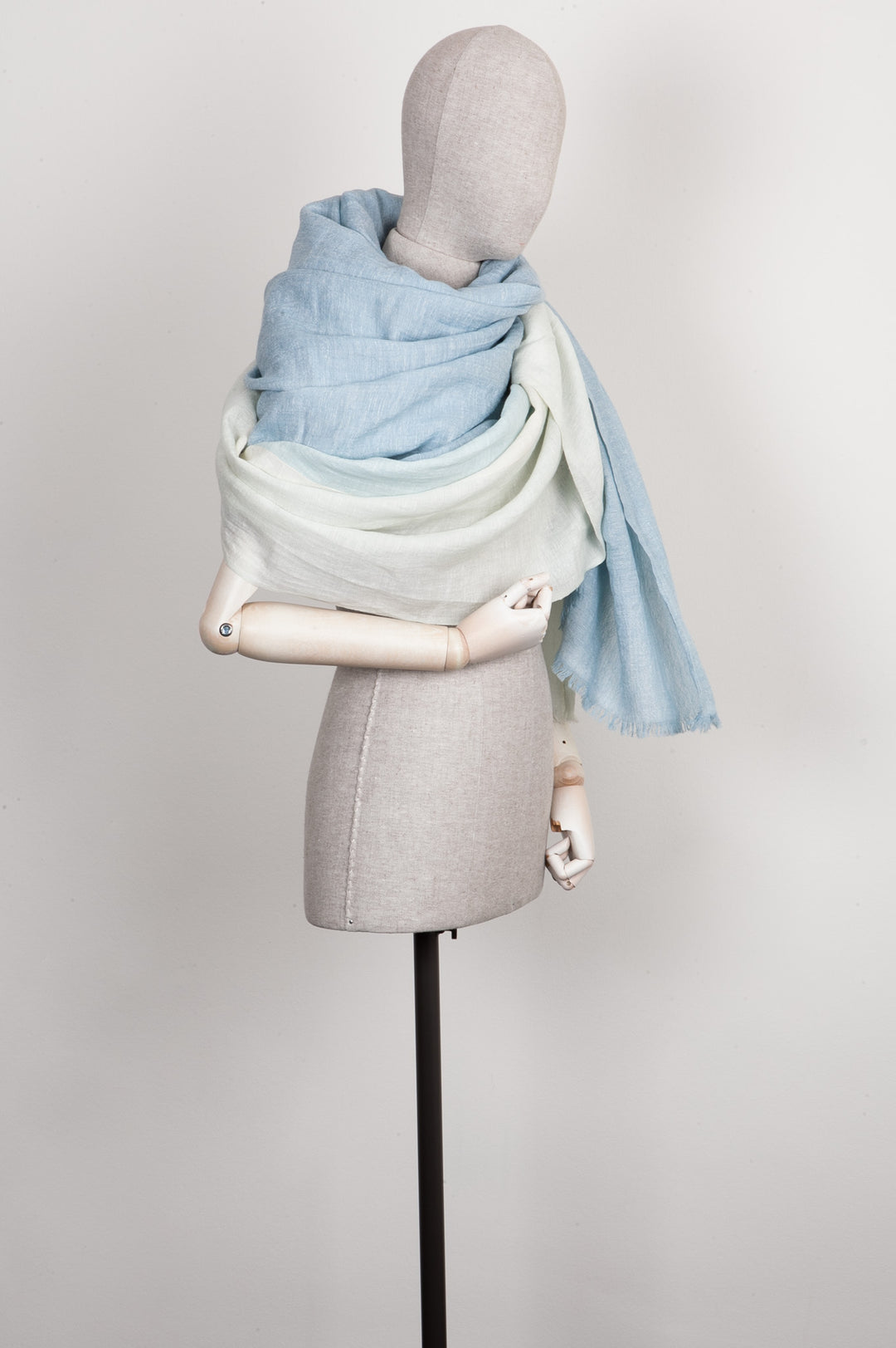 HERMÈS Large Scarf Cashmere &amp; Linen Blue Gradient