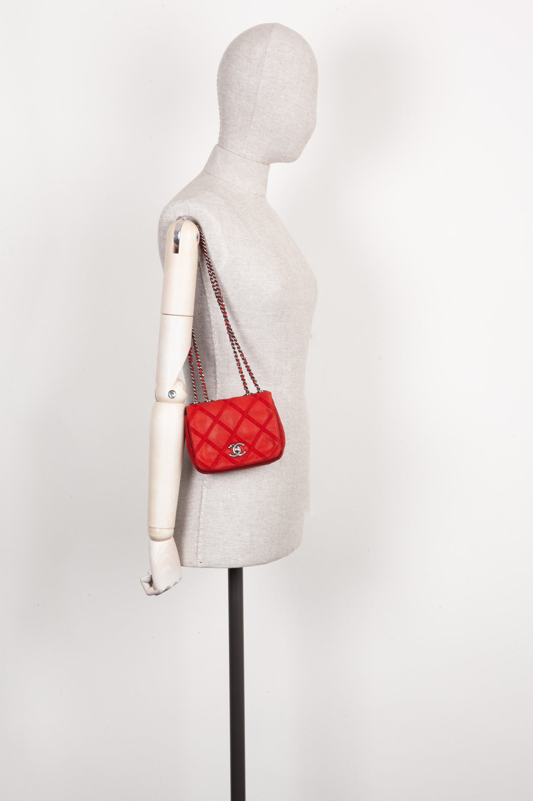 CHANEL Mini Sac à Rabat Rouge Irisé