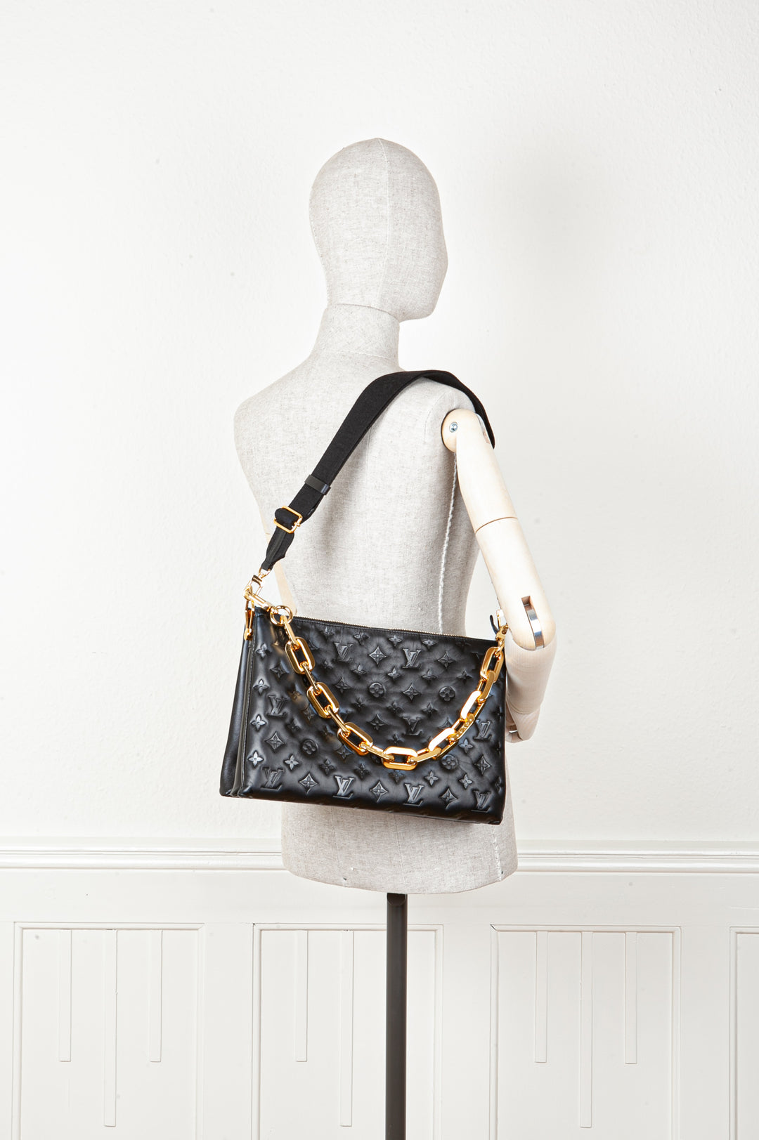 LOUIS VUITTON Coussin MM Black