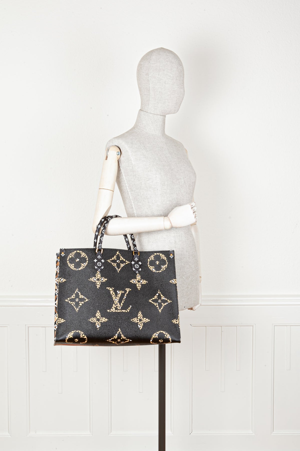 Louis Vuitton Jungle Canvas Onthego GM, myGemma, SG