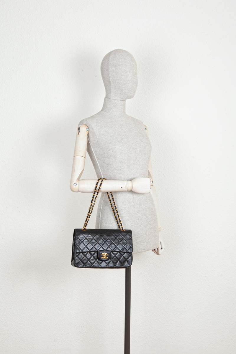 CHANEL Vintage Double Flap Bag Medium Black