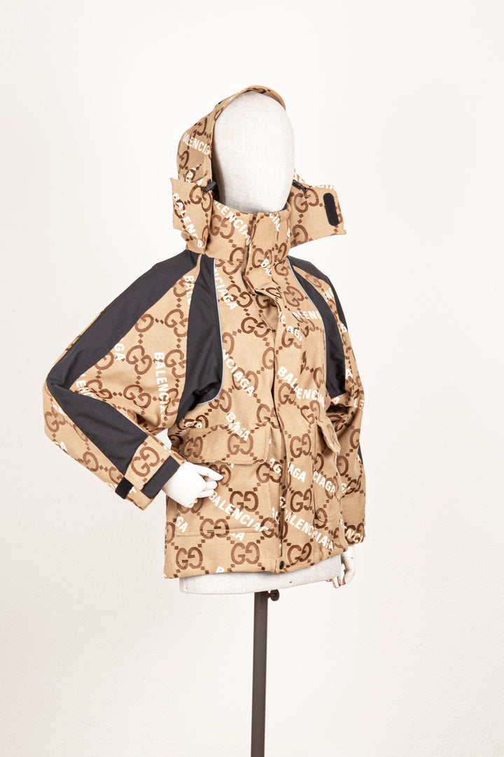 GUCCI BALENCIAGA La veste utilitaire Hacker Project