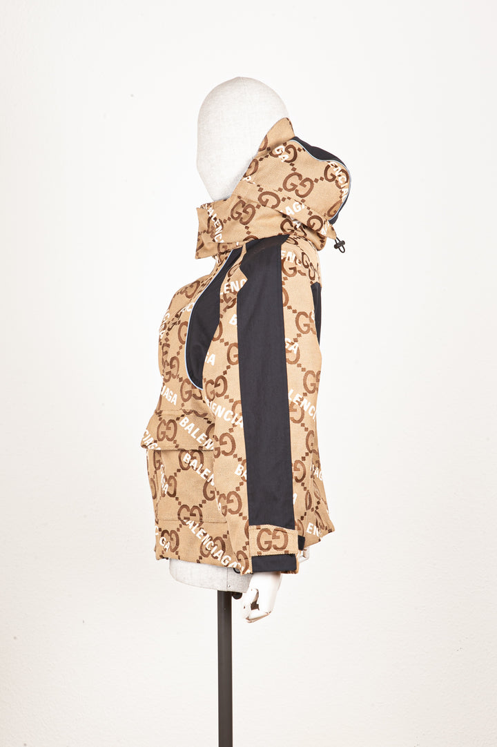 GUCCI BALENCIAGA La veste utilitaire Hacker Project