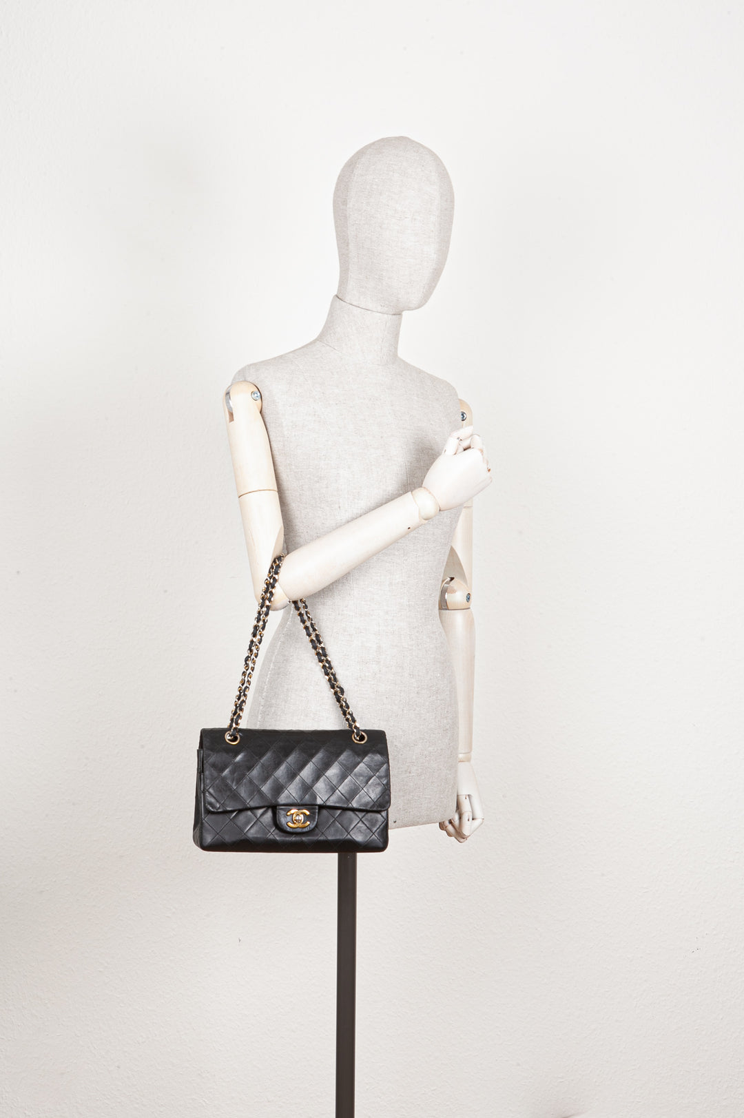 Chanel White Caviar Medium Classic Double Flap Bag 24k GHW
