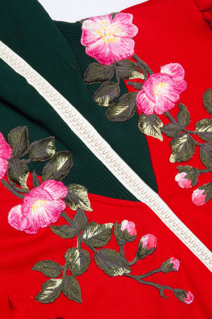 GUCCI Survêtement Rouge avec Jupe