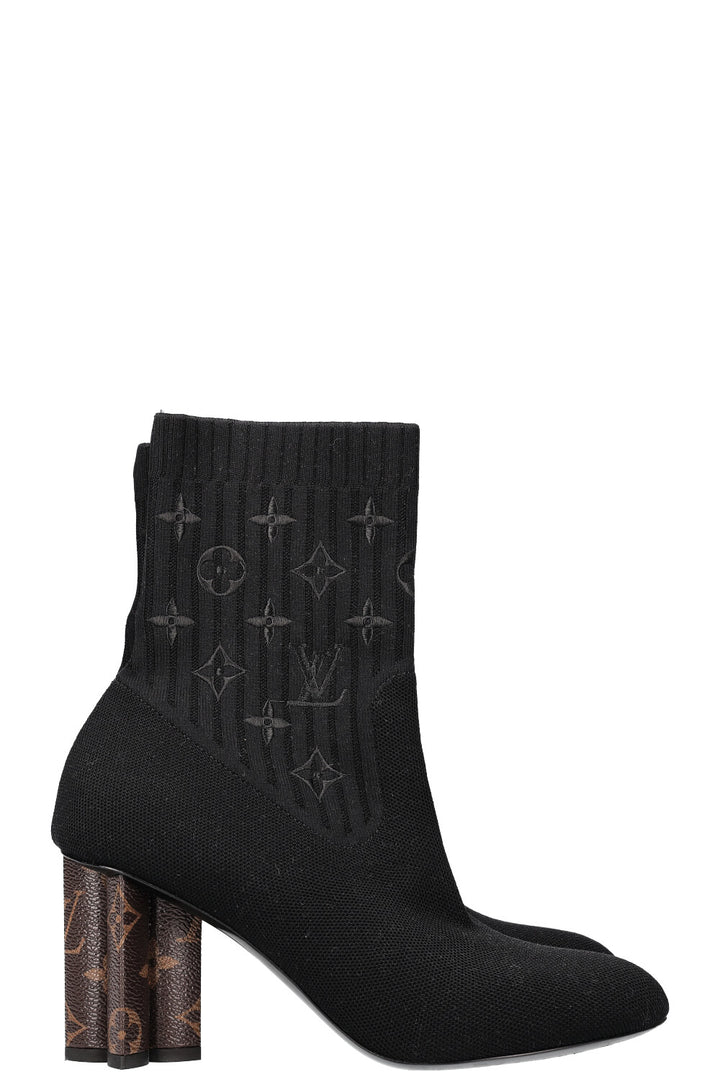 LOUIS VUITTON Silhouette Ankle Boots