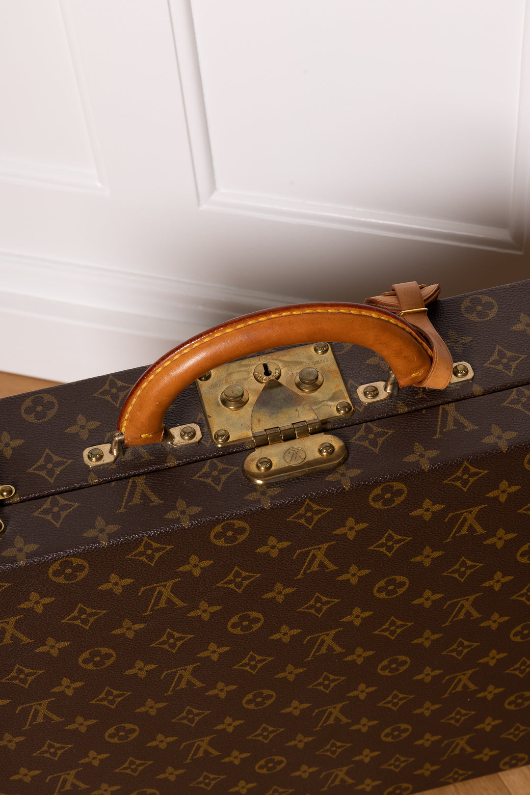 LOUIS VUITTON President Briefcase MNG