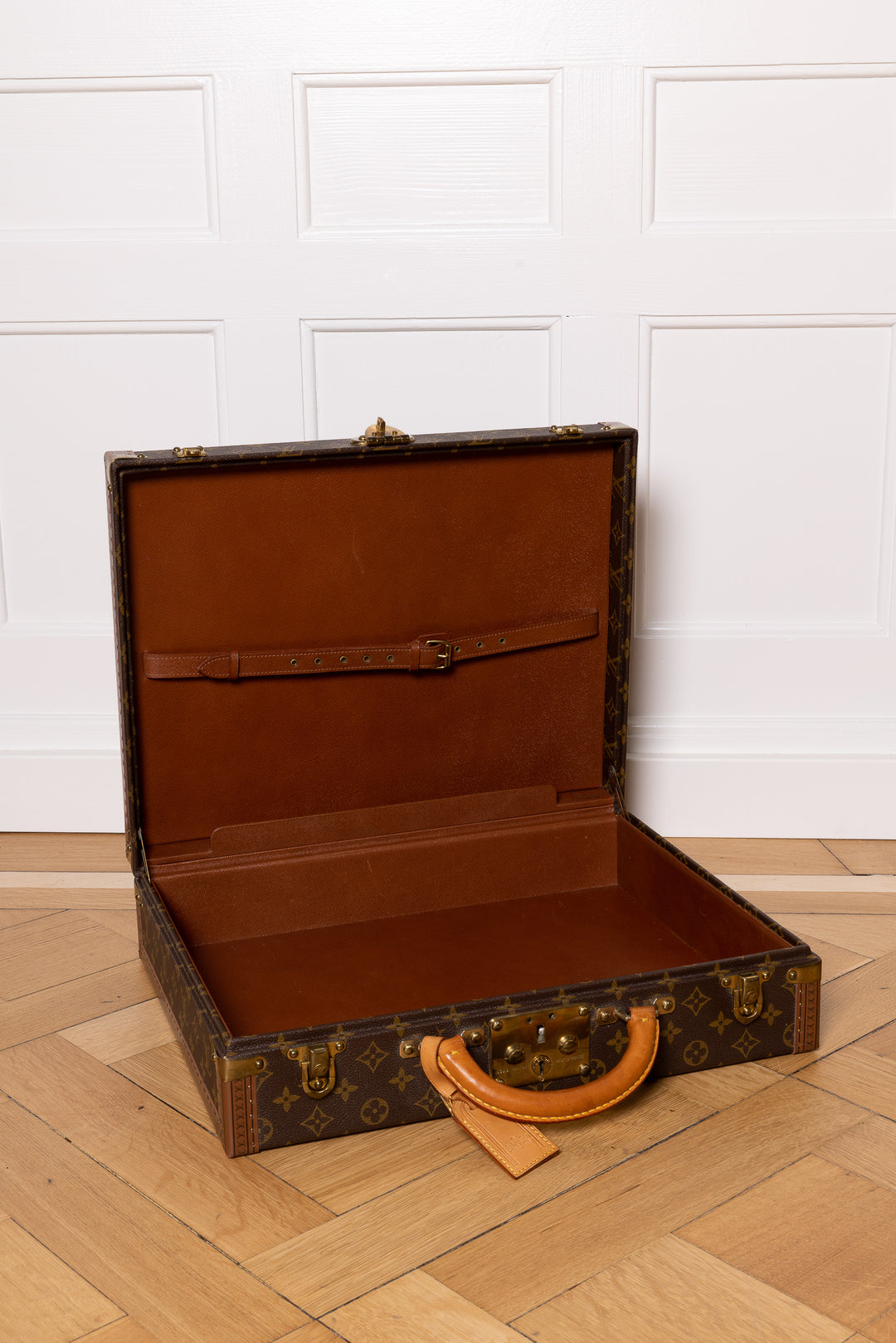 LOUIS VUITTON President Briefcase MNG