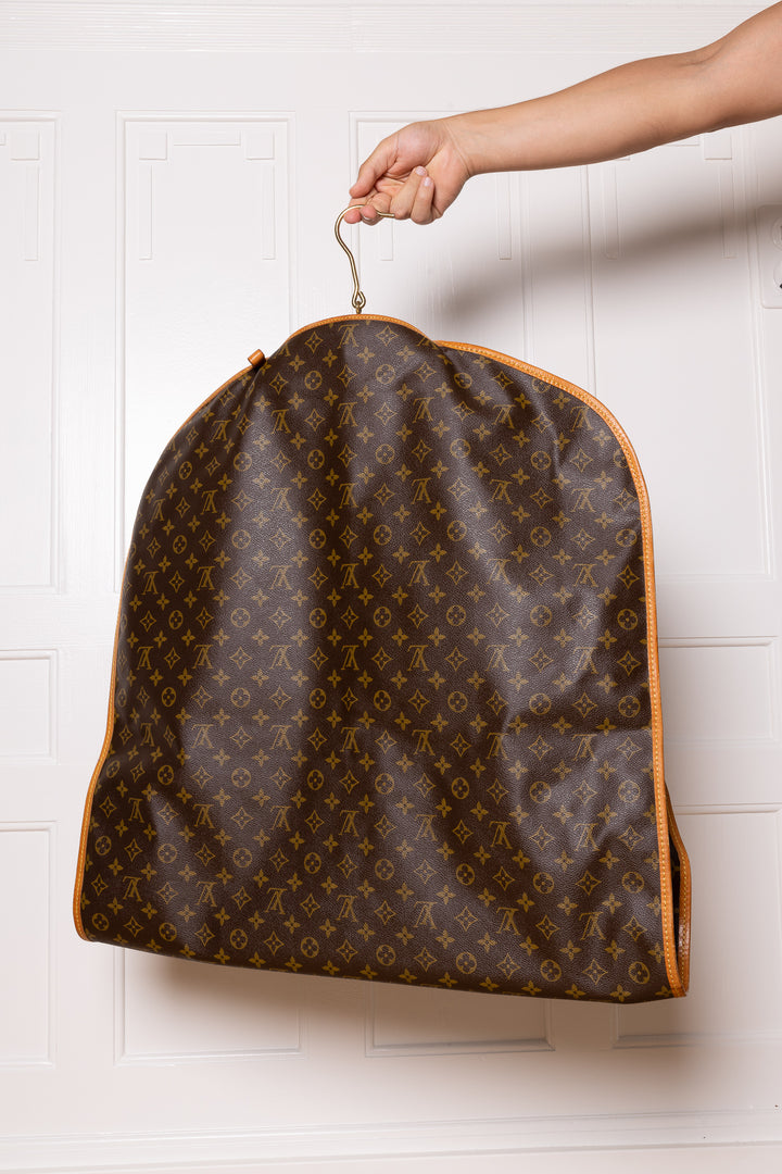 LOUIS VUITTON Garment Cover