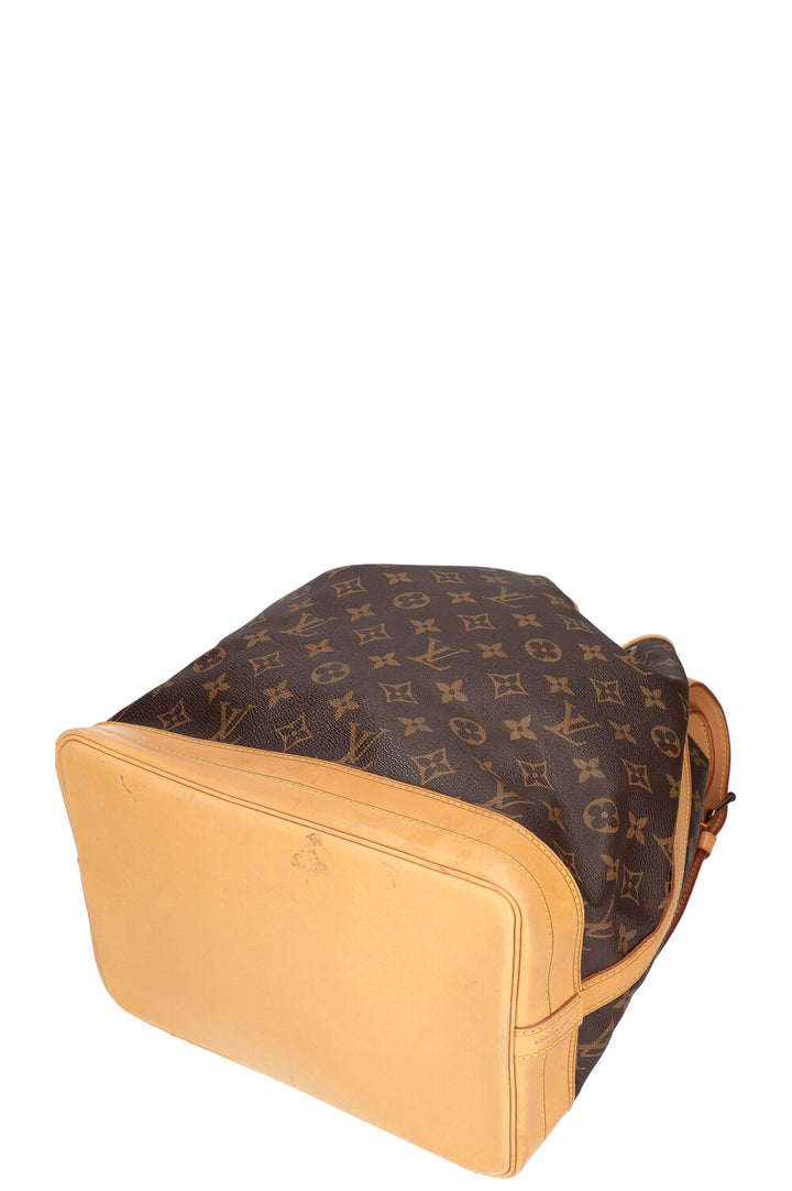 LOUIS VUITTON Grand Sac Noe Canvas