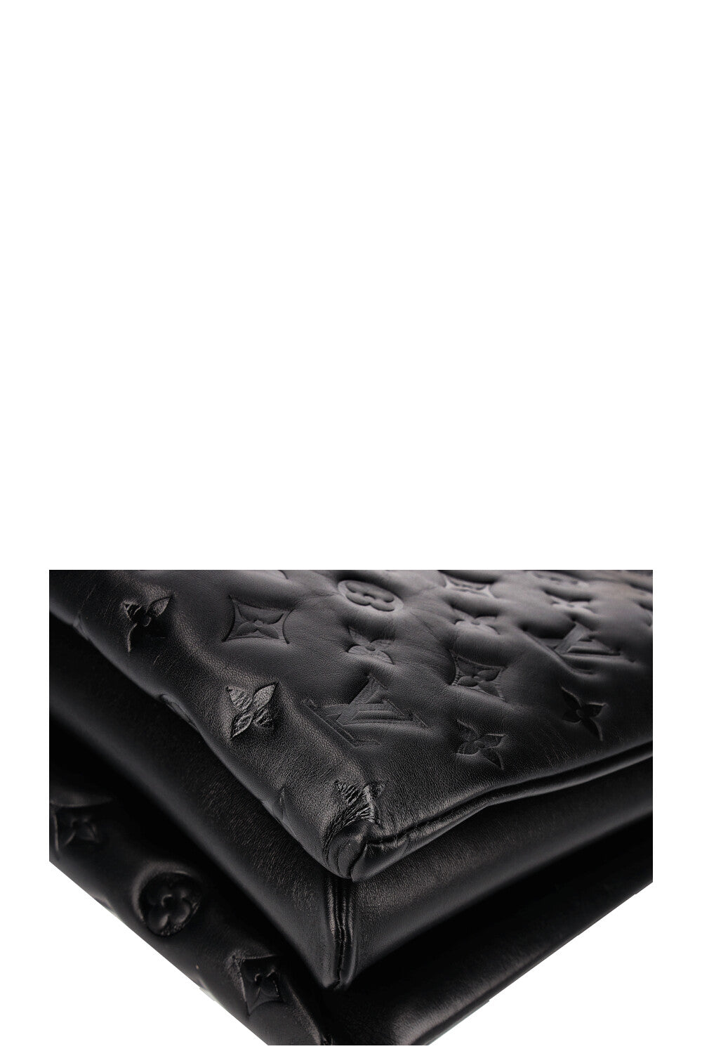 LOUIS VUITTON Coussin MM Noir