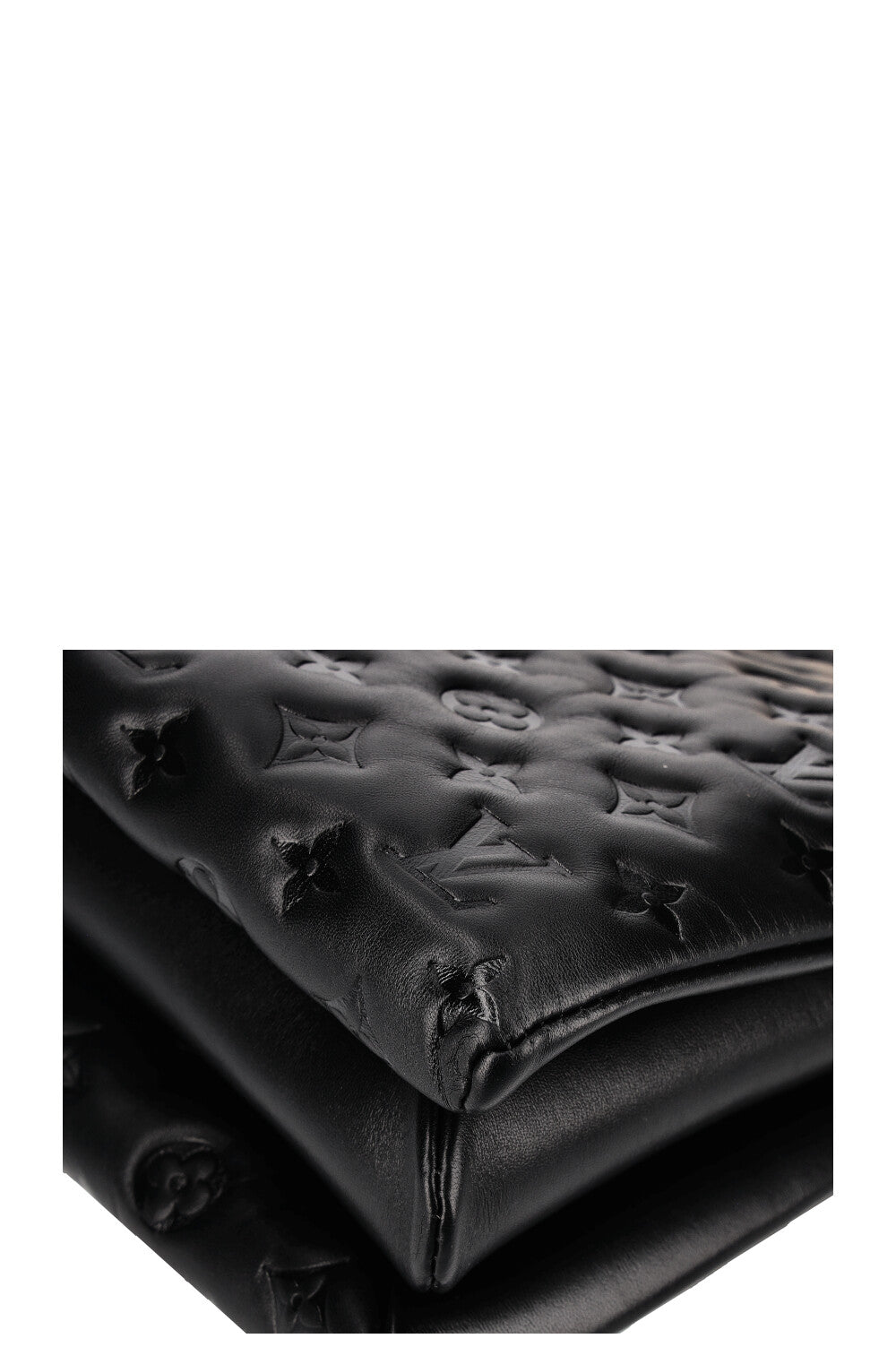 LOUIS VUITTON Coussin MM Noir