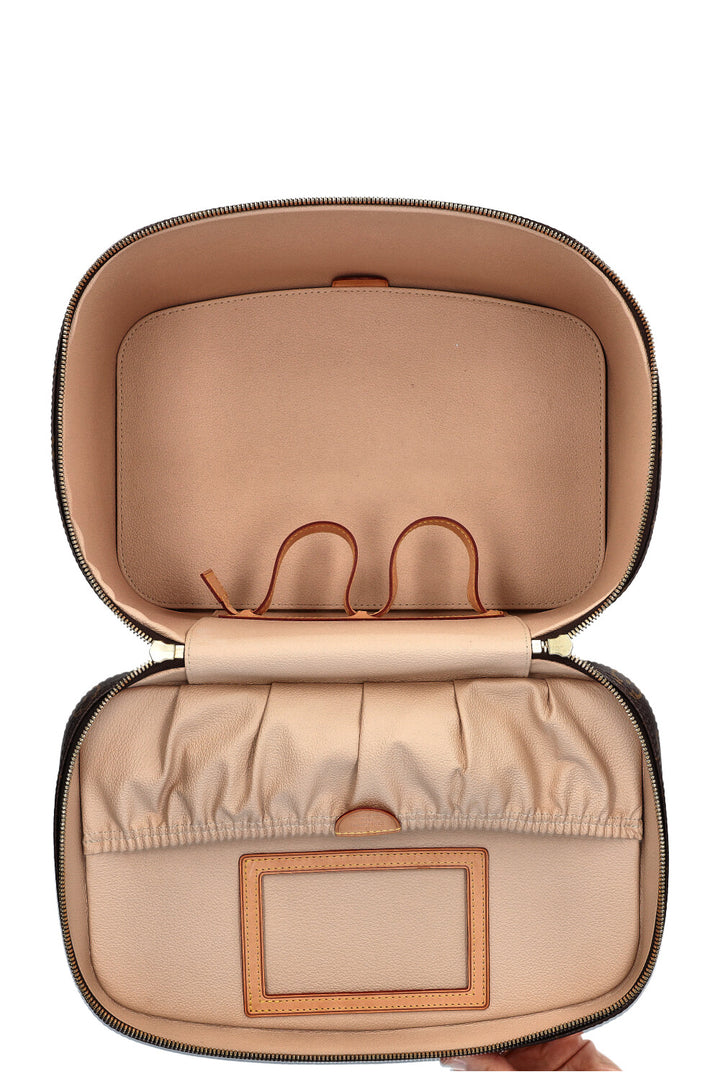 LOUIS VUITTON Nice Train Case MNG