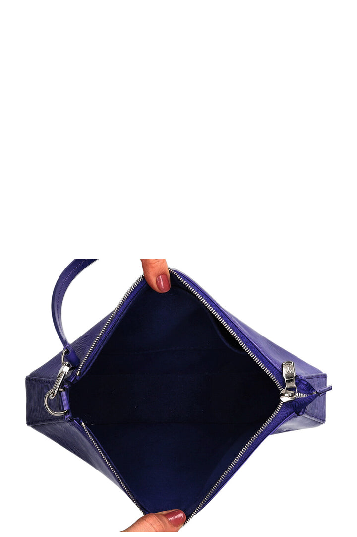 LOUIS VUITTON Pochette Epi Figue