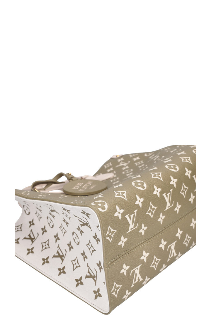 LOUIS VUITTON Onthego MM Khaki Beige