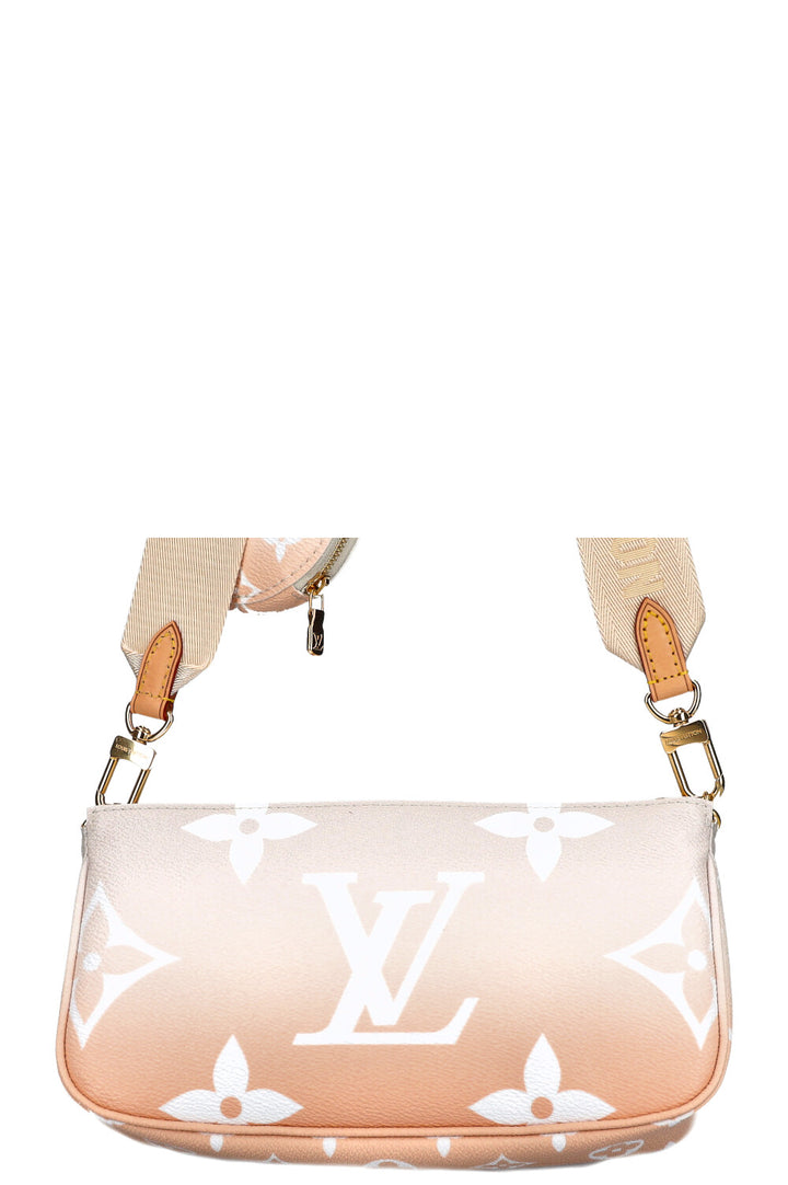 LOUIS VUITTON Multi Pochette Accessoires Giant MNG