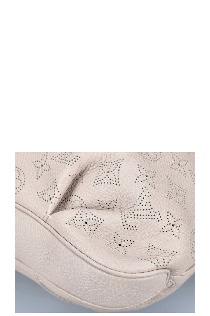 LOUIS VUITTON Selene Bag Mahina Blanc Cassé